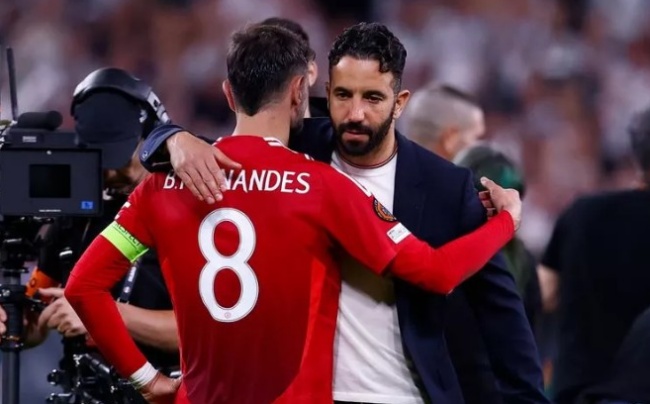 Tương lai Bruno Fernandes tại Man Utd: Sự bất định giữa tình yêu và thực tế