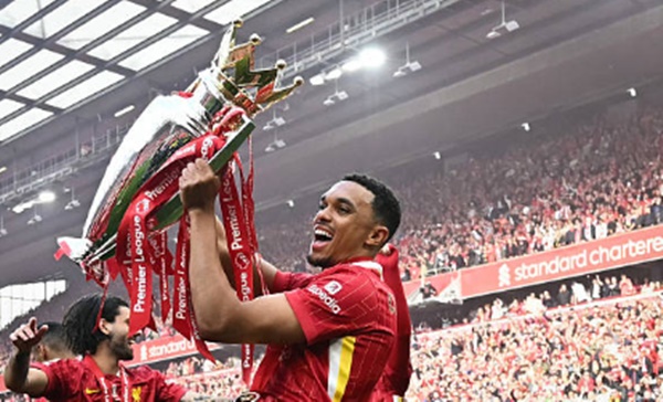 HLV Arne Slot tiếc nuối sự ra đi của Trent Alexander-Arnold
