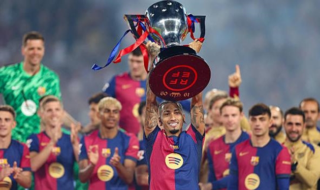 Barcelona: Cú ăn ba lịch sử và giấc mơ Champions League dang dở