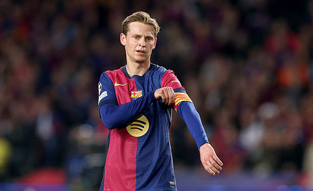 Frenkie de Jong: Từ nguy cơ ra đi đến trụ cột không thể thay thế của Barcelona