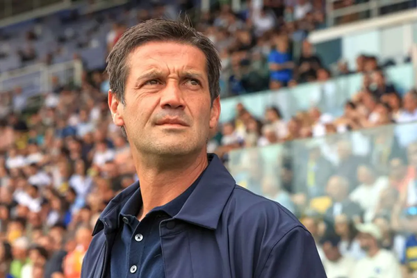 Cristian Chivu: Tân HLV Inter Milan và tương lai chiến thuật 3 hậu vệ