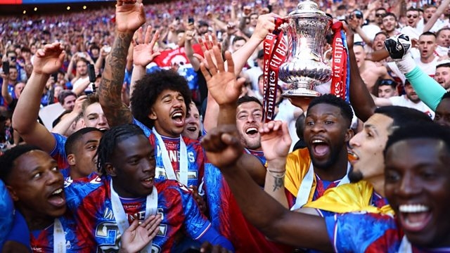 Kỷ nguyên mới Premier League: Big Six lung lay, cuộc đua khốc liệt hơn bao giờ hết