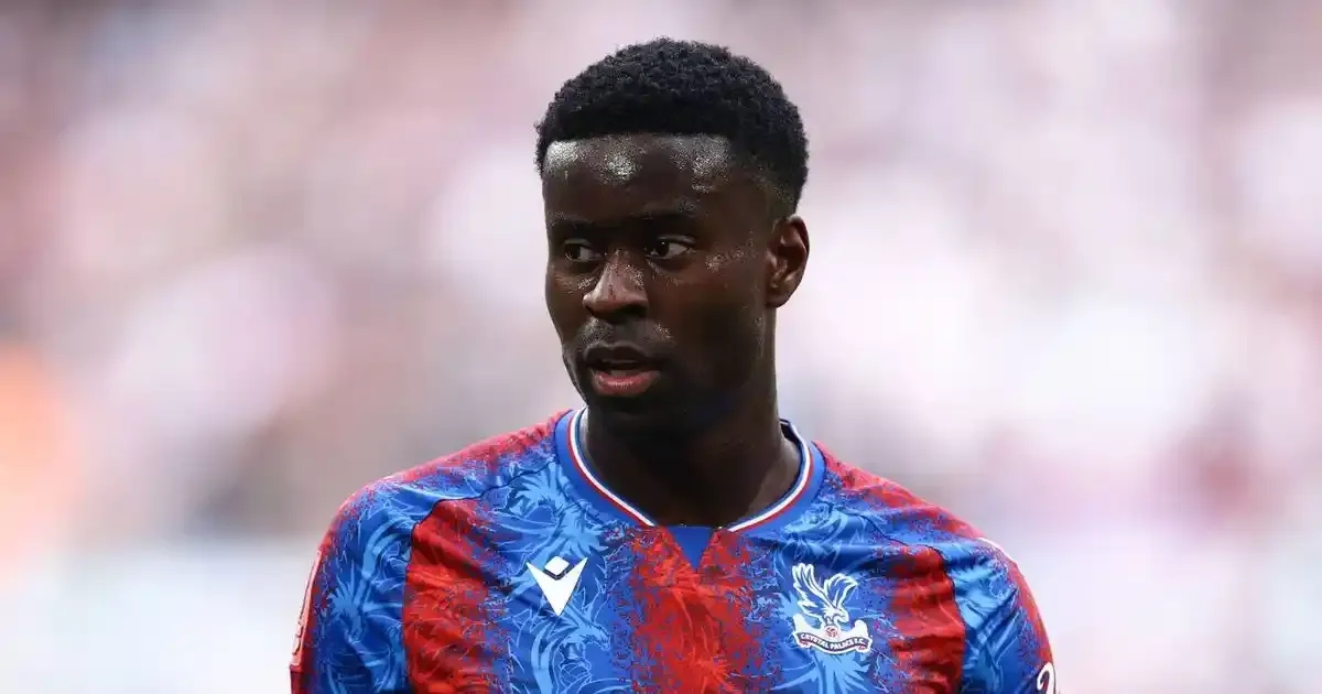 Marc Guehi: Tương lai bất định giữa sự theo đuổi của Liverpool và tham vọng của Crystal Palace